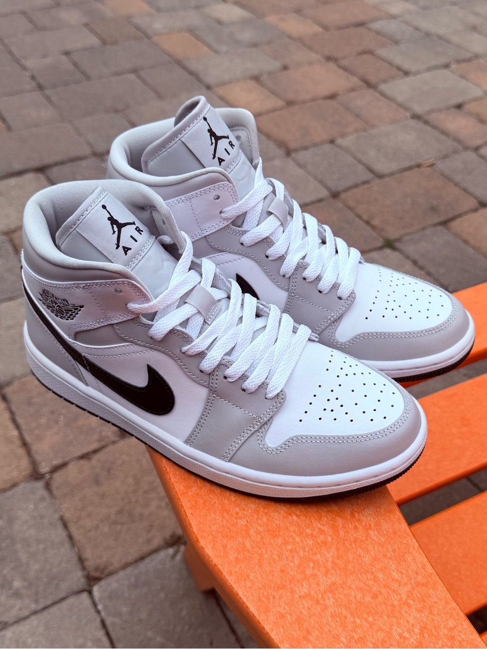 Women’s Nike Air Jordan 1 Mid Basketball Shoes White/Light Smoke Grey US Size 8